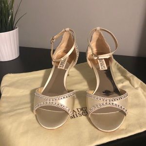 badgley mischka gillian wedding shoe